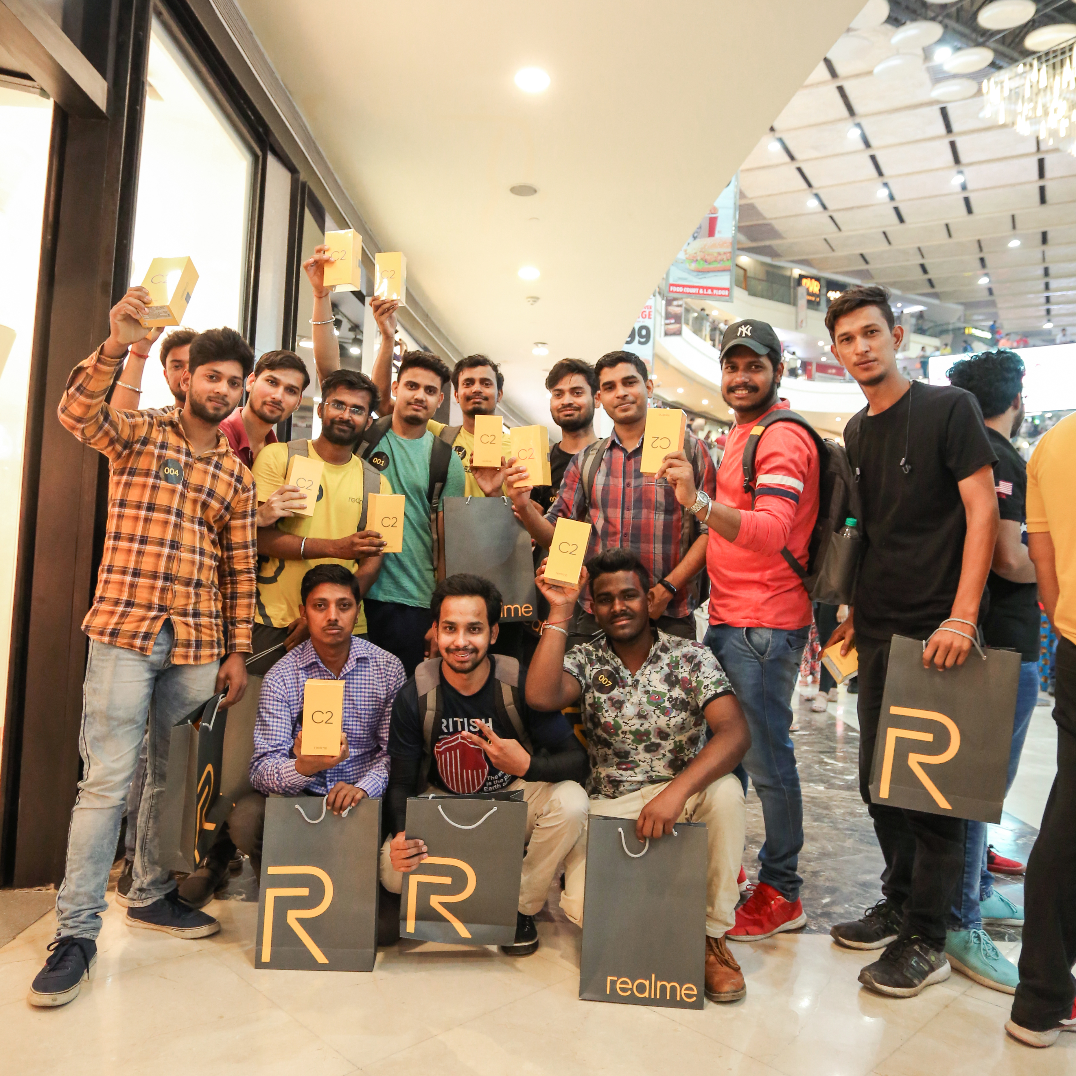 Realme organized a pop-up store with realme C2 – “Desh Ka Real Choice”